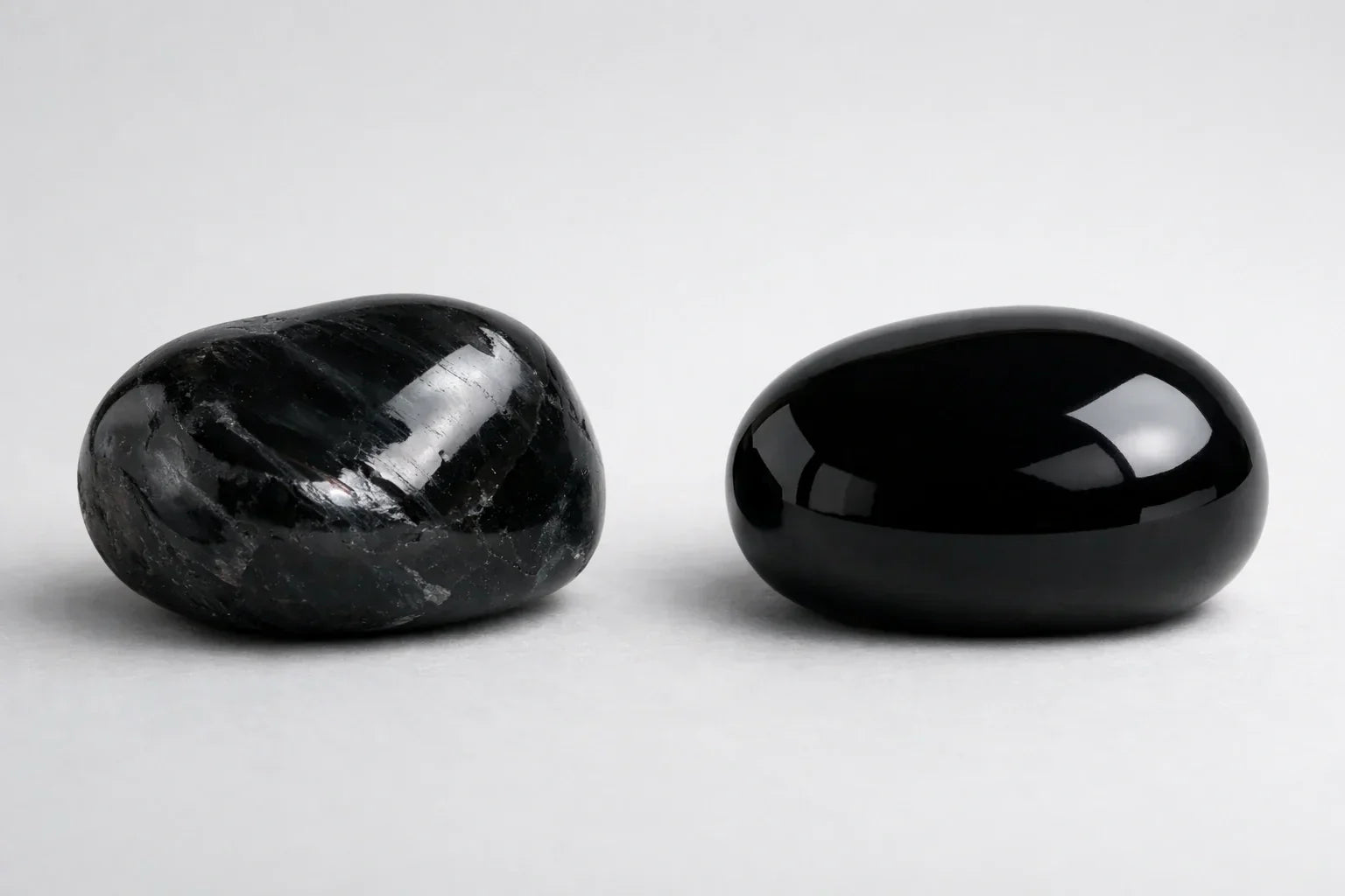Obsidienne véritable ou fausse : comment identifier une pierre naturelle authentique ?