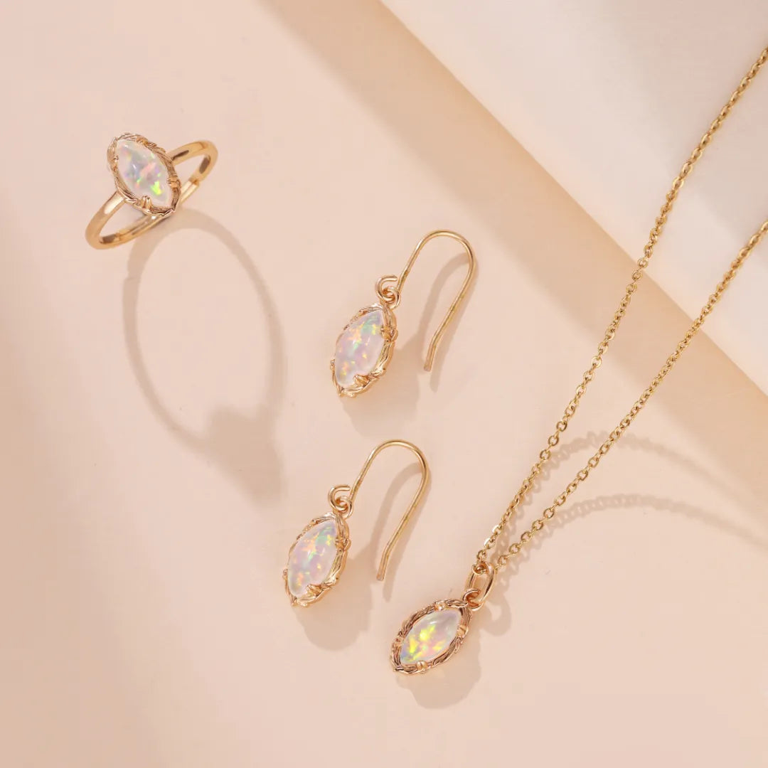 Opal Necklace "Enchanting Aura" Gold-Plated Silver
