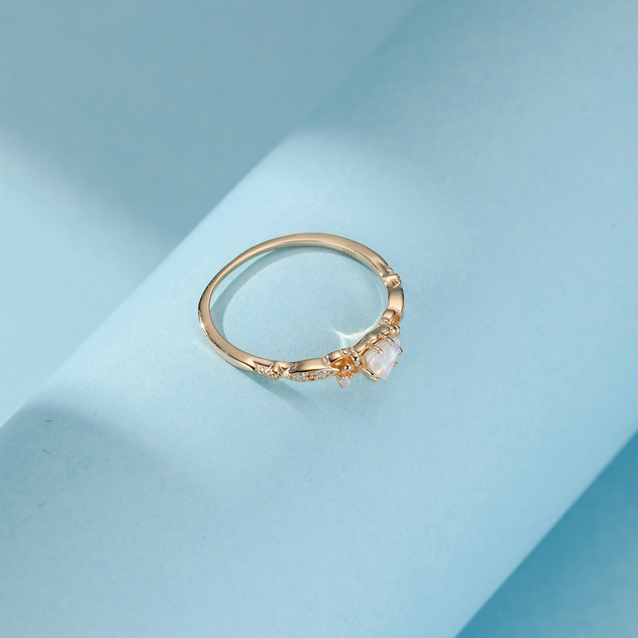 Bague Pierre de Lune "Reine Céleste" Argent Doré Or