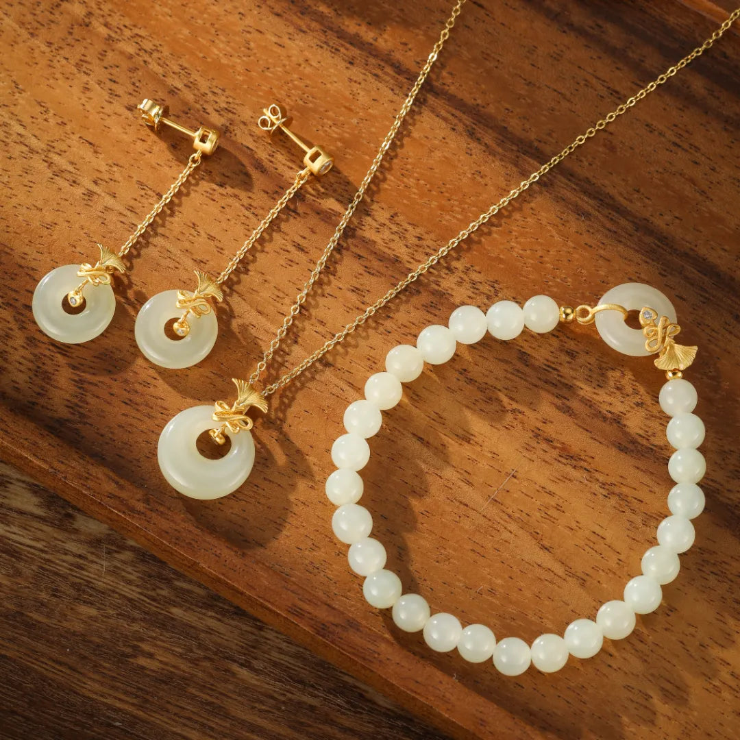 Ginkgo White Jade Necklace "Dance of Eternity" Gold-Plated Silver