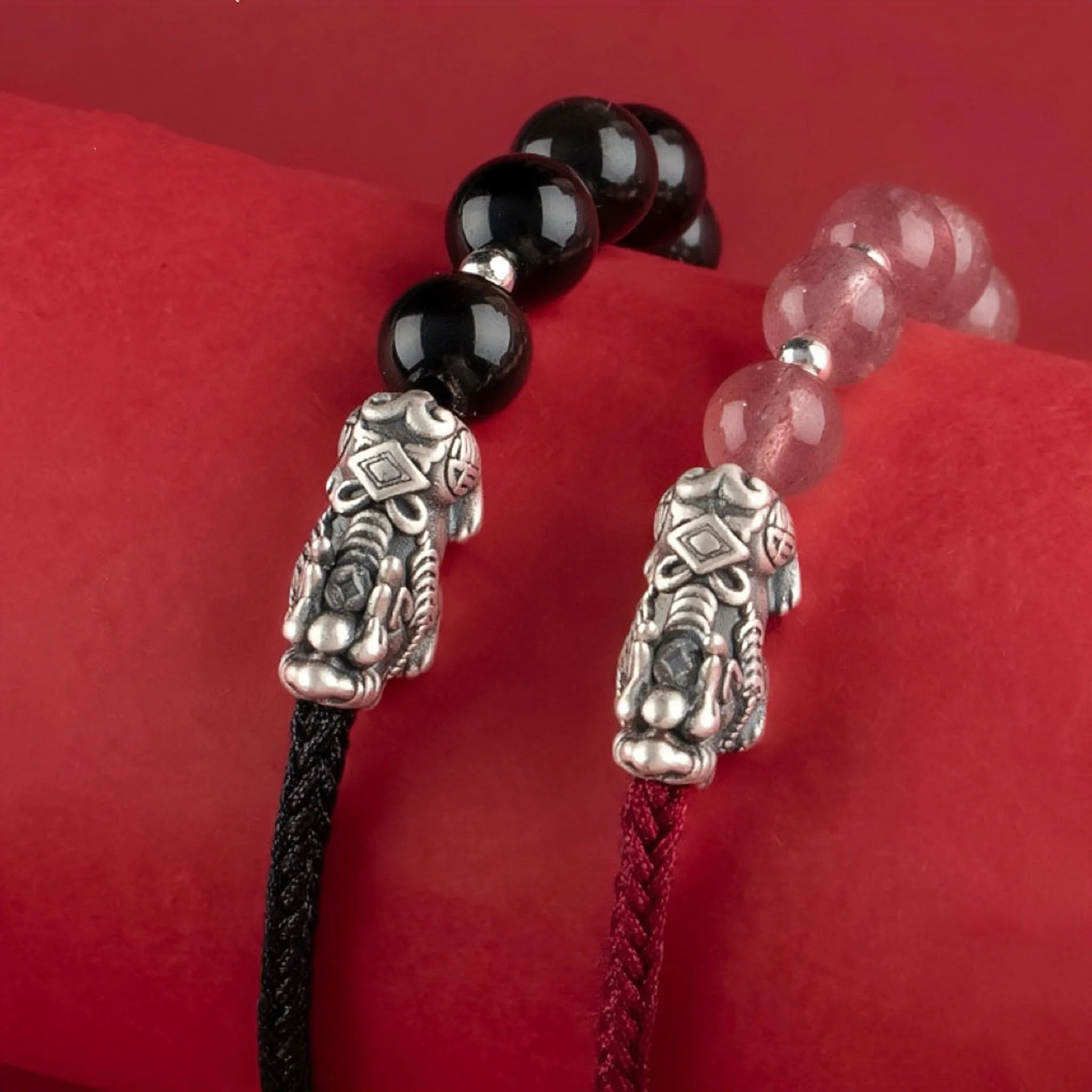 Bracelet Couple Fil Rouge Pi Xiu "Union Éternelle"