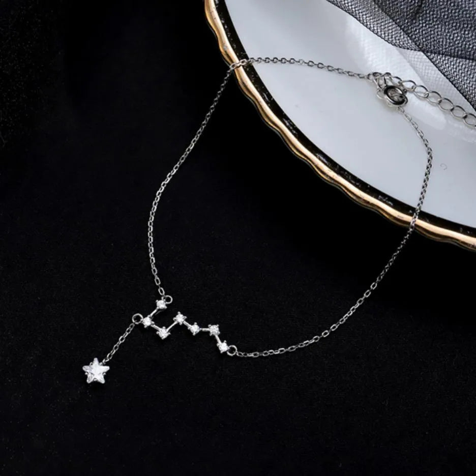 Bracelet de cheville en argent 925 avec un motif de constellation scintillante et une étoile suspendue
