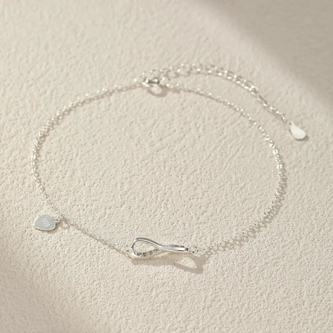 Bracelet de cheville "Amour Éternel" en argent 925 avec un symbole infini orné de petits cristaux et un petit cœur gravé "S925".
