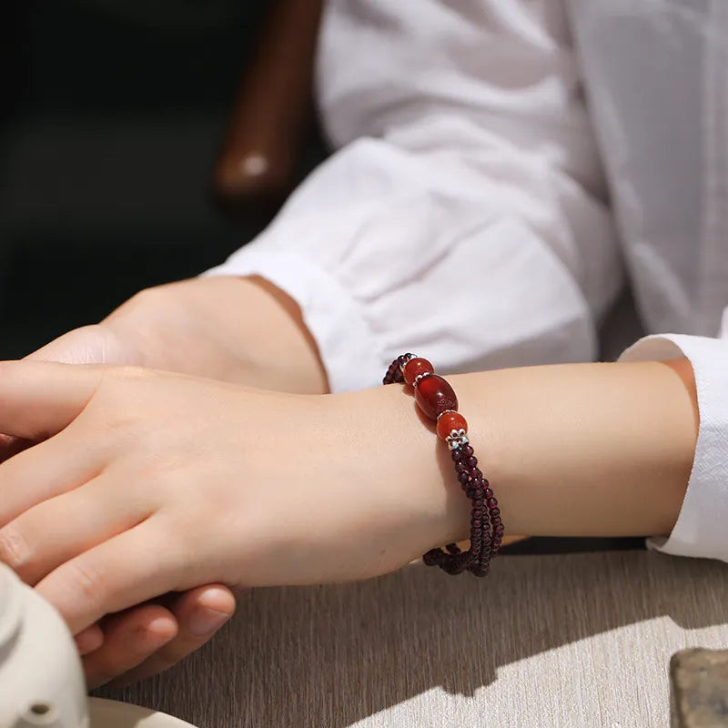 Garnet Bracelet "Positive Shine"