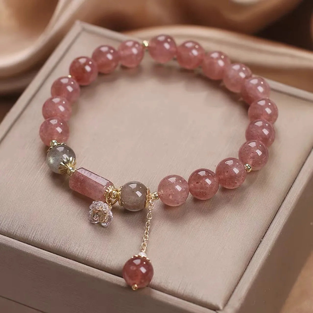 Bracelet Quartz Fraise "Fleur Douce"