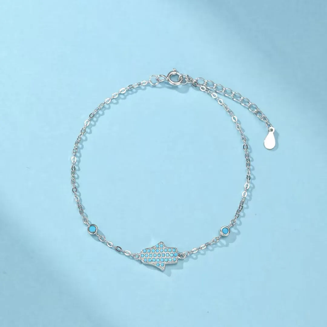 Bracelet de cheville en argent 925 avec une main de Fatma ornée de turquoise et de petites perles bleues