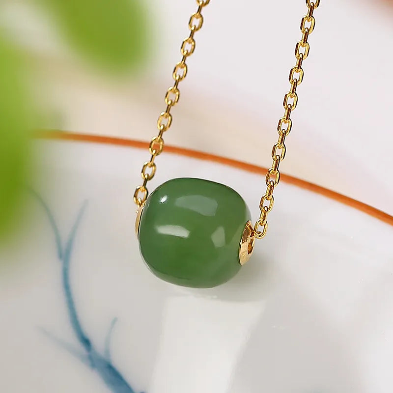 Collier Jade – Harmonie Élégante, Or 18K