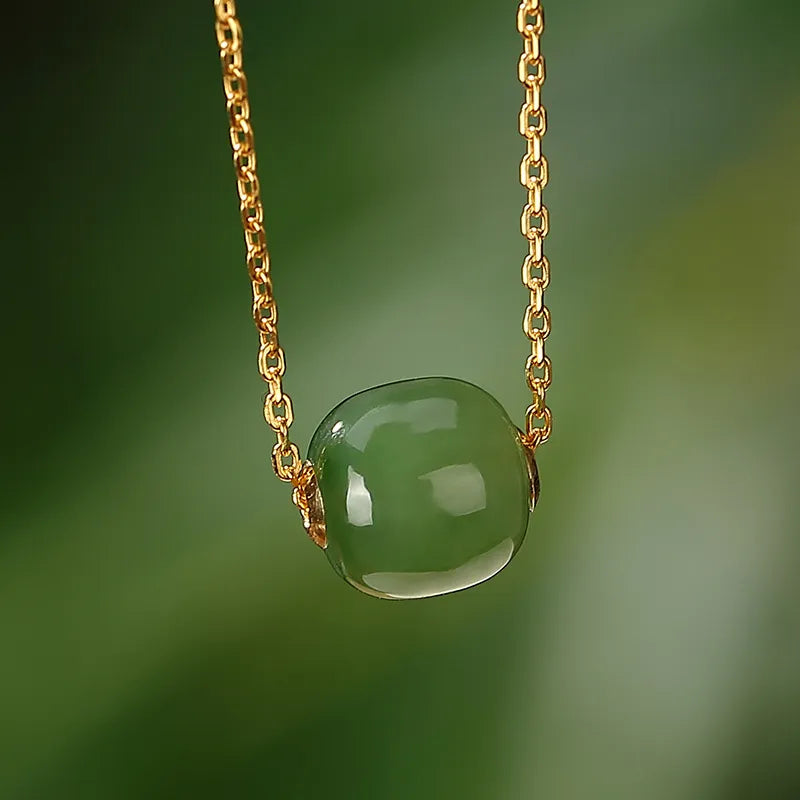 Collier Jade – Harmonie Élégante, Or 18K