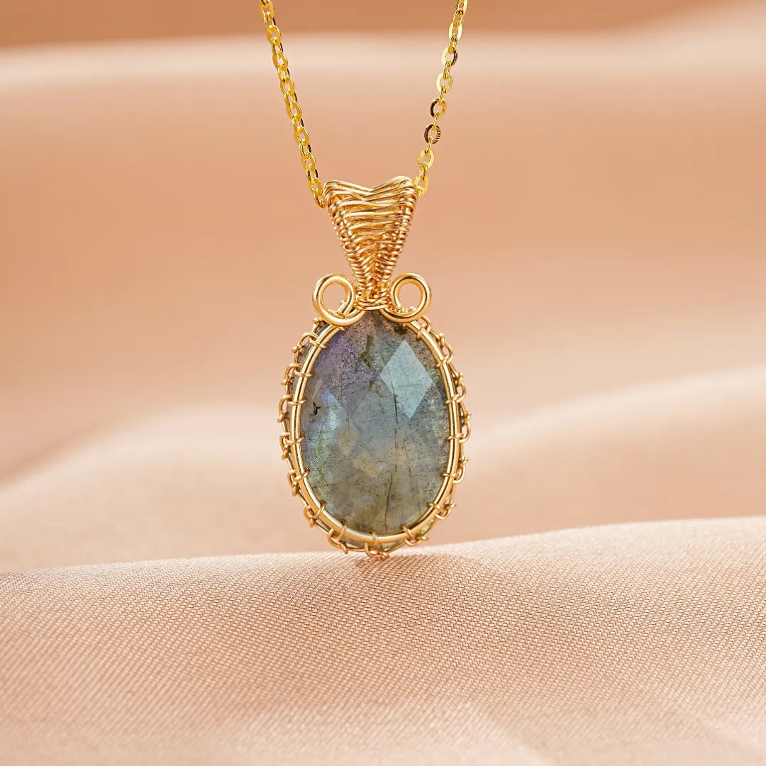 Collier Labradorite "Bouclier Lumineux"