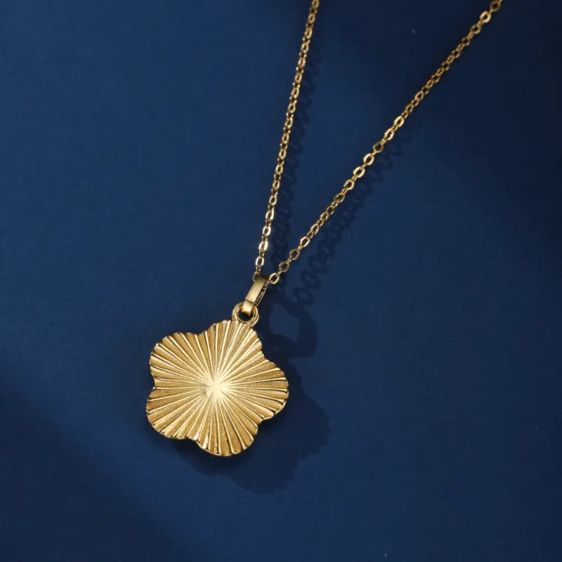 Malachite Necklace "Flower of Grace" Silver Plated Gold