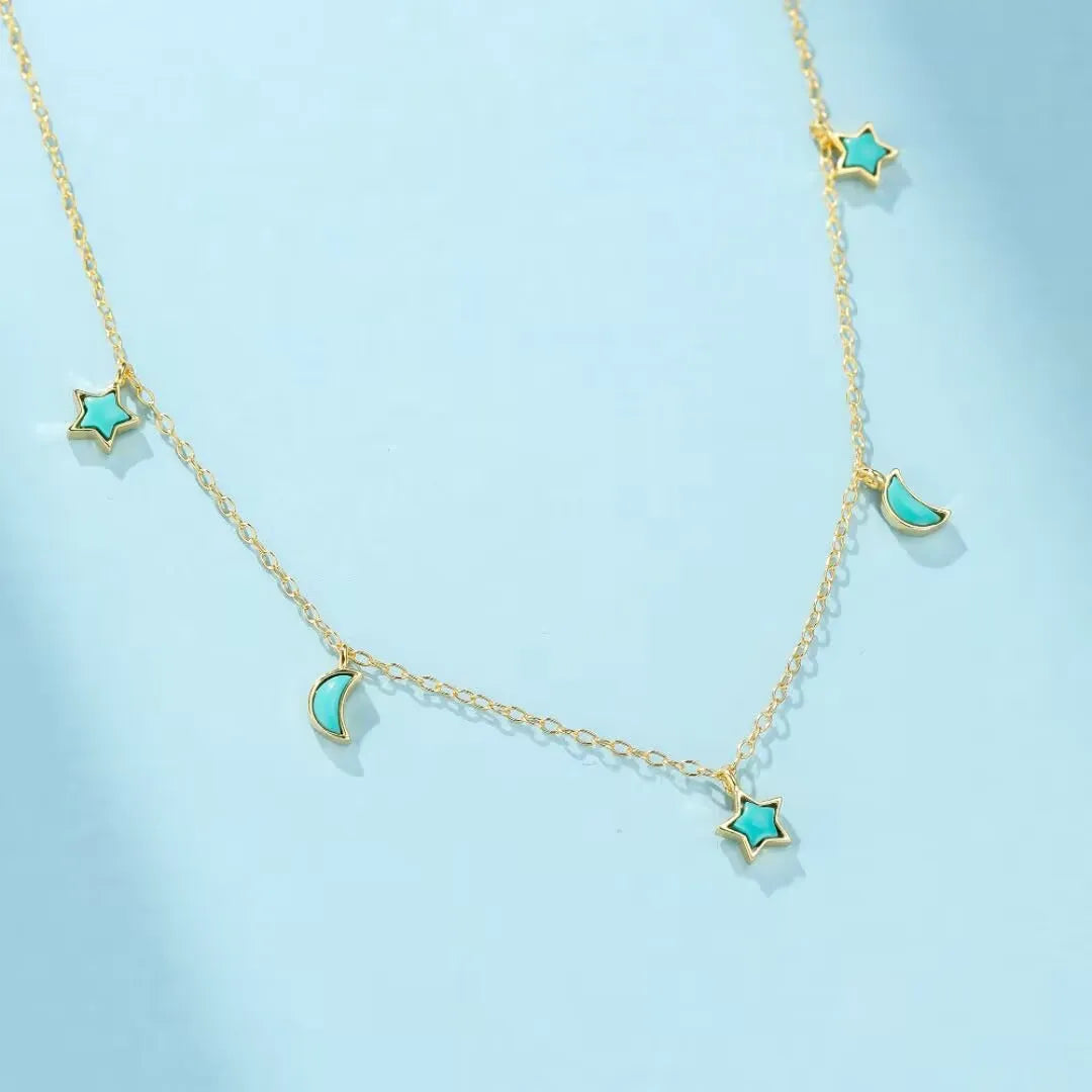 Collier en argent doré or avec pendentifs turquoise en forme d'étoiles et de lunes, lunes, "Équilibre Céleste"