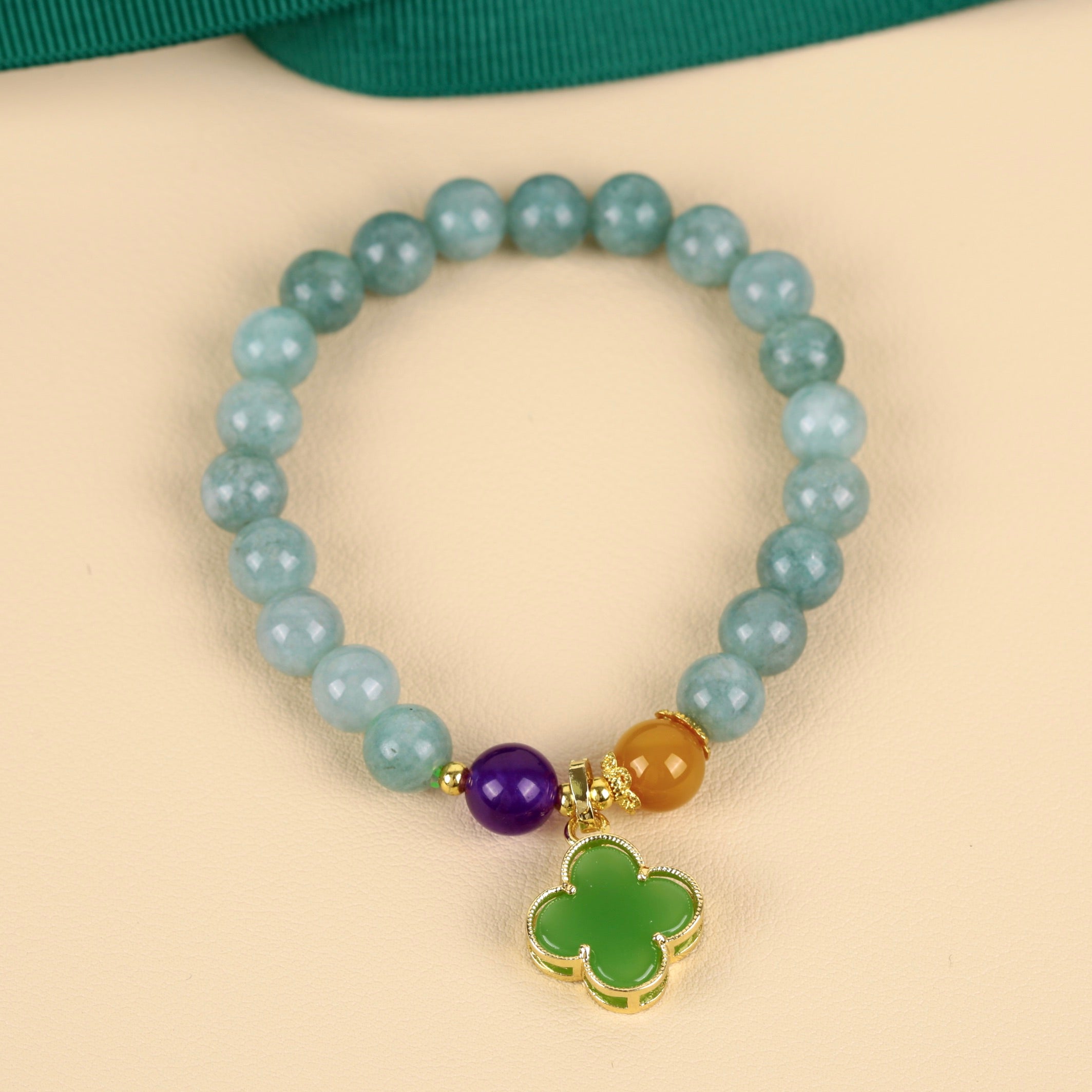 Jade Four-Leaf Clover Bracelet – Symbol of Luck and Happiness