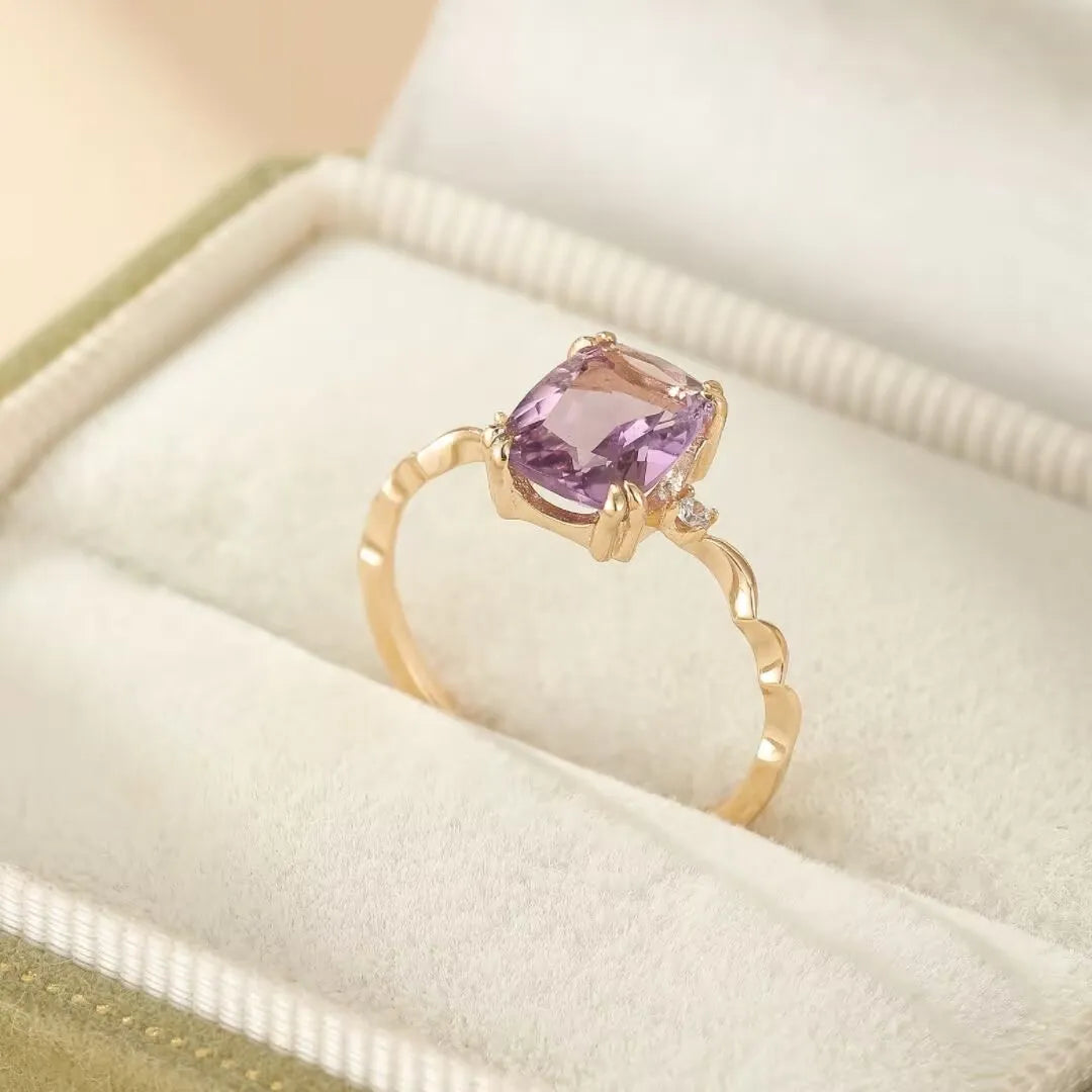 Amethyst Ring "Enchanting Violet" Gold-Plated Silver