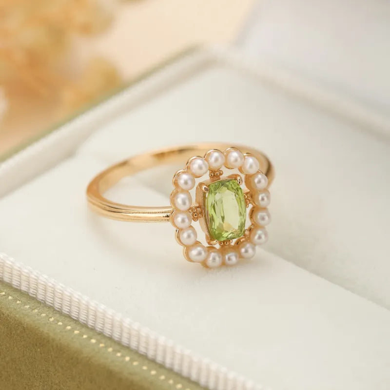 Peridot and Pearl Ring "Radiant Allure" Gold-Plated Silver