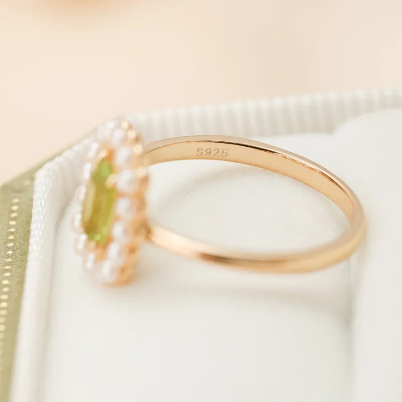 Peridot and Pearl Ring "Radiant Allure" Gold-Plated Silver