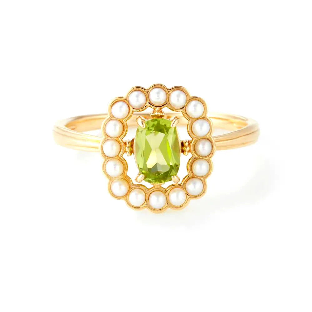 Peridot and Pearl Ring "Radiant Allure" Gold-Plated Silver