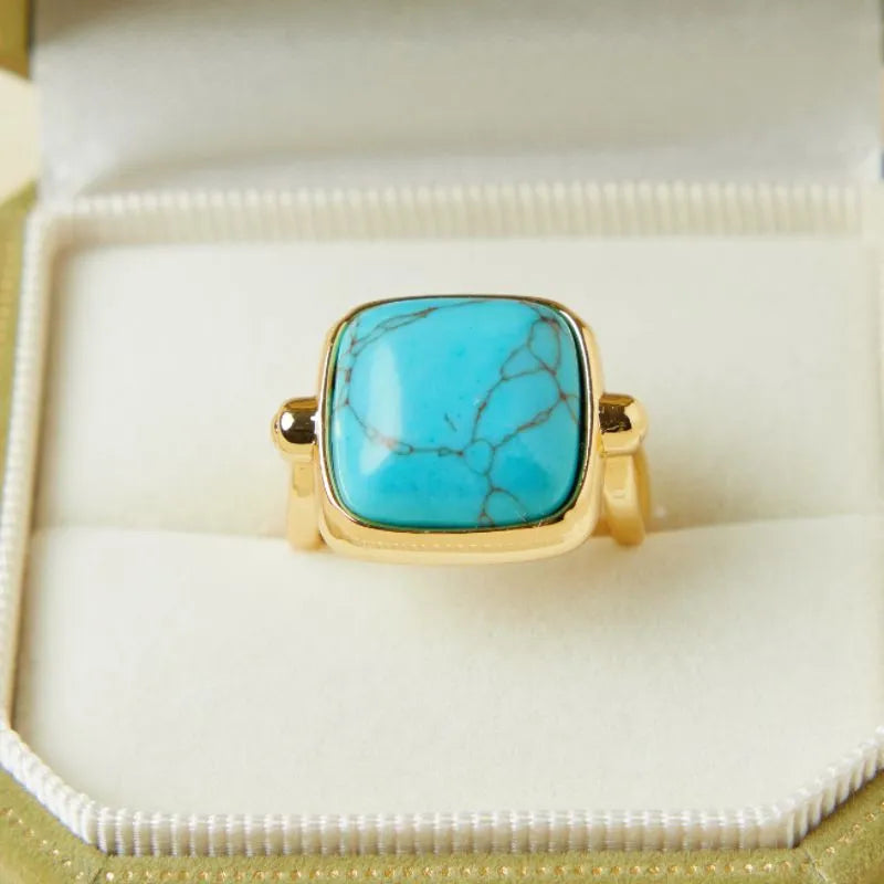 Turquoise Ring "Timeless Beauty" Gold