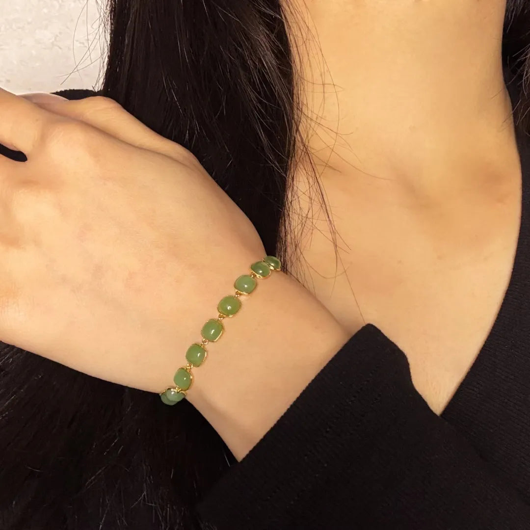 Jade Bracelet “Luminous Pearl” Gold-Plated Silver