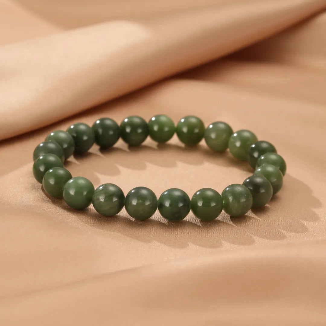 Bracelet en perles de jade vert naturel, nom "Sérénité Naturelle".