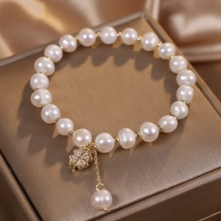 Freshwater Pearl Bracelet – Four-Leaf Clover