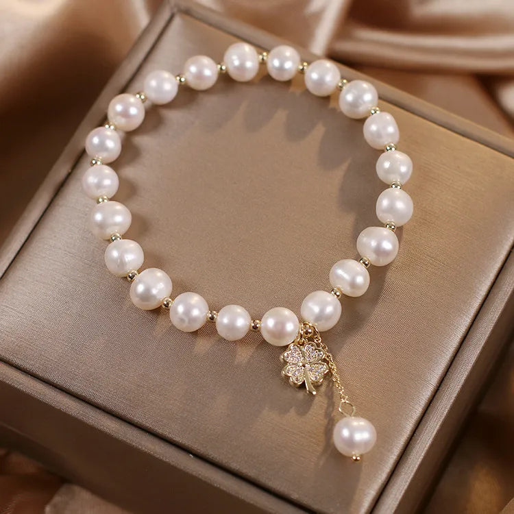 Freshwater Pearl Bracelet – Four-Leaf Clover