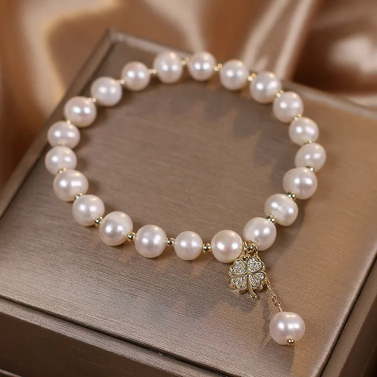 Freshwater Pearl Bracelet – Four-Leaf Clover