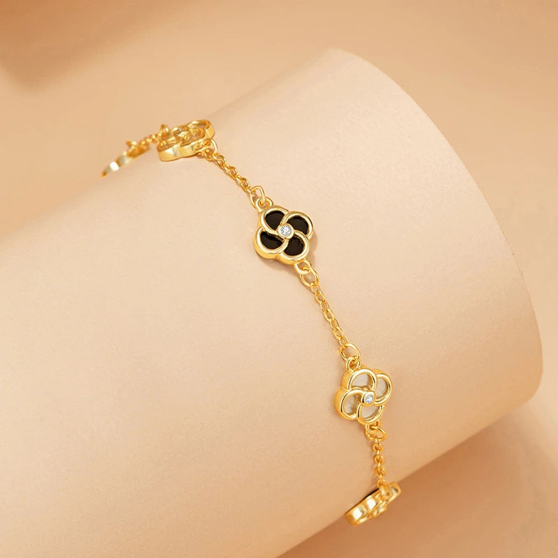 "Floral Elegance" Gold-Plated Silver Clover Bracelet