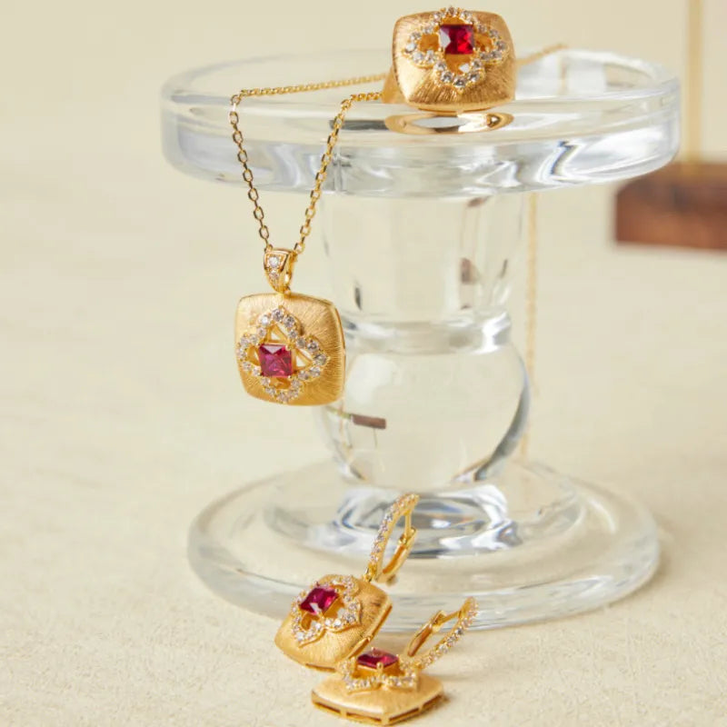 Carnelian Necklace "Floral Warmth" Gold-Plated Silver