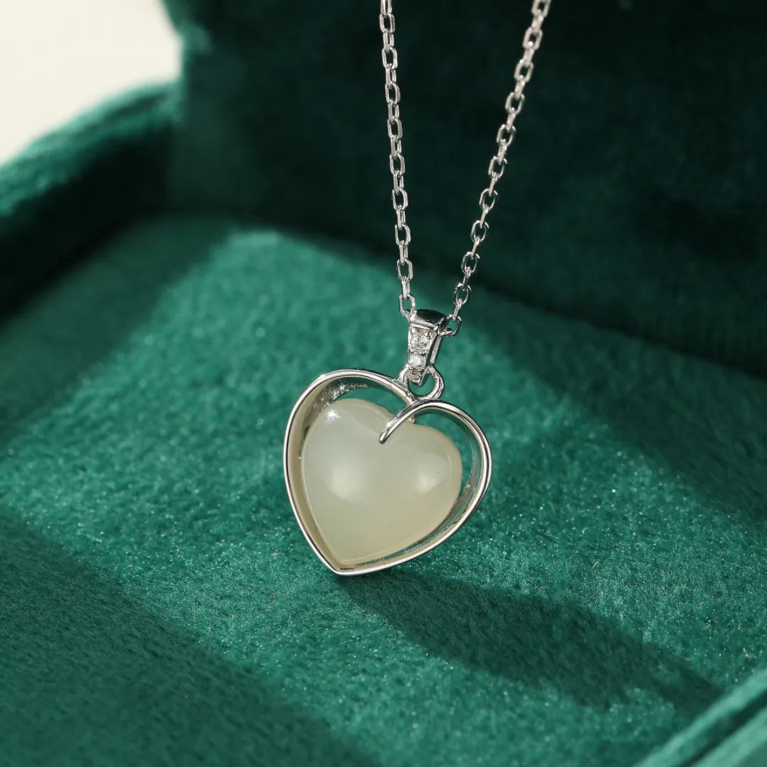 Jade Necklace "Sweet Heart" Silver