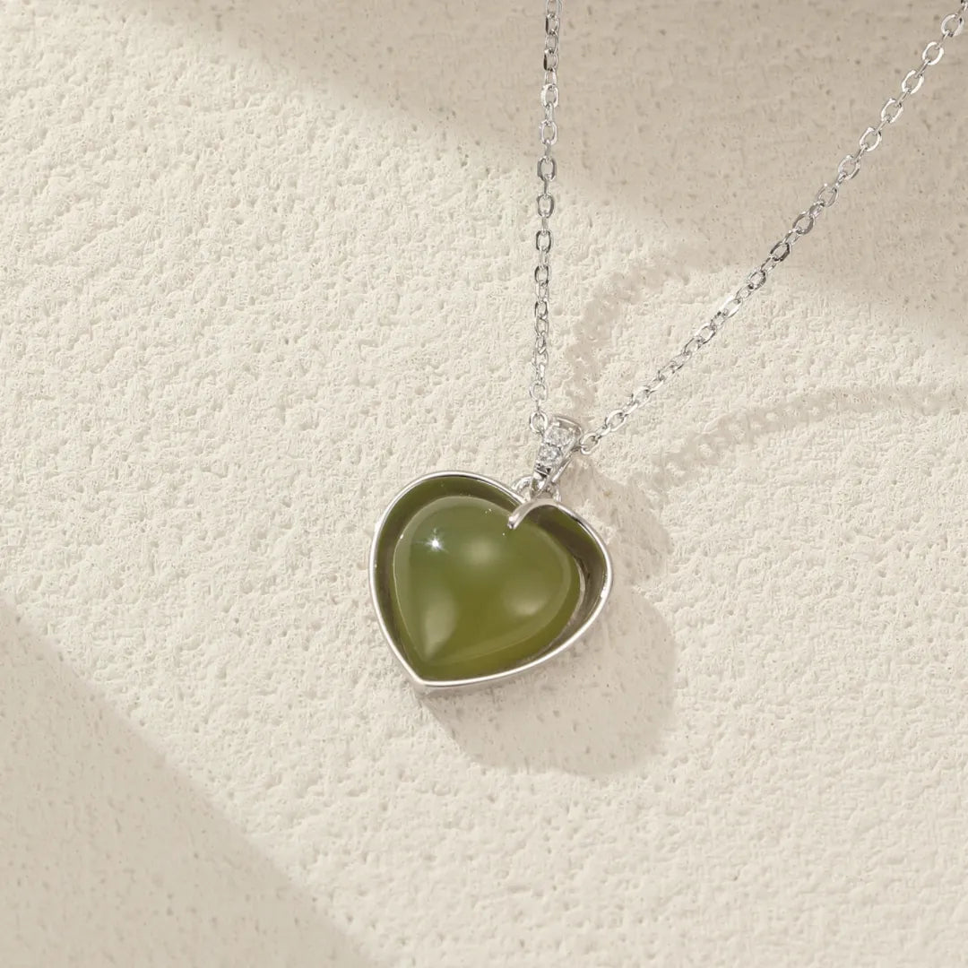 Jade Necklace "Sweet Heart" Silver