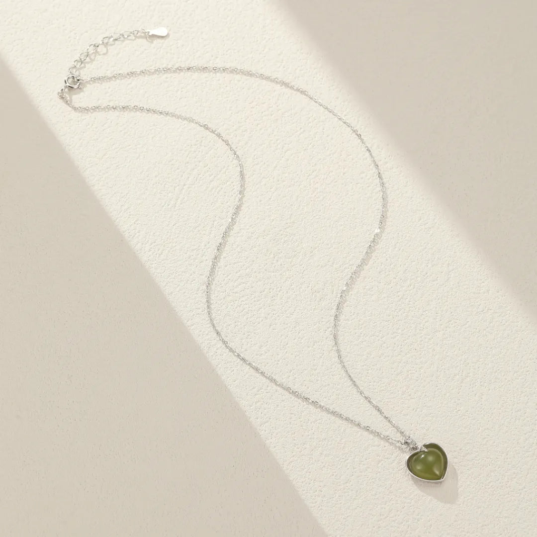 Jade Necklace "Sweet Heart" Silver