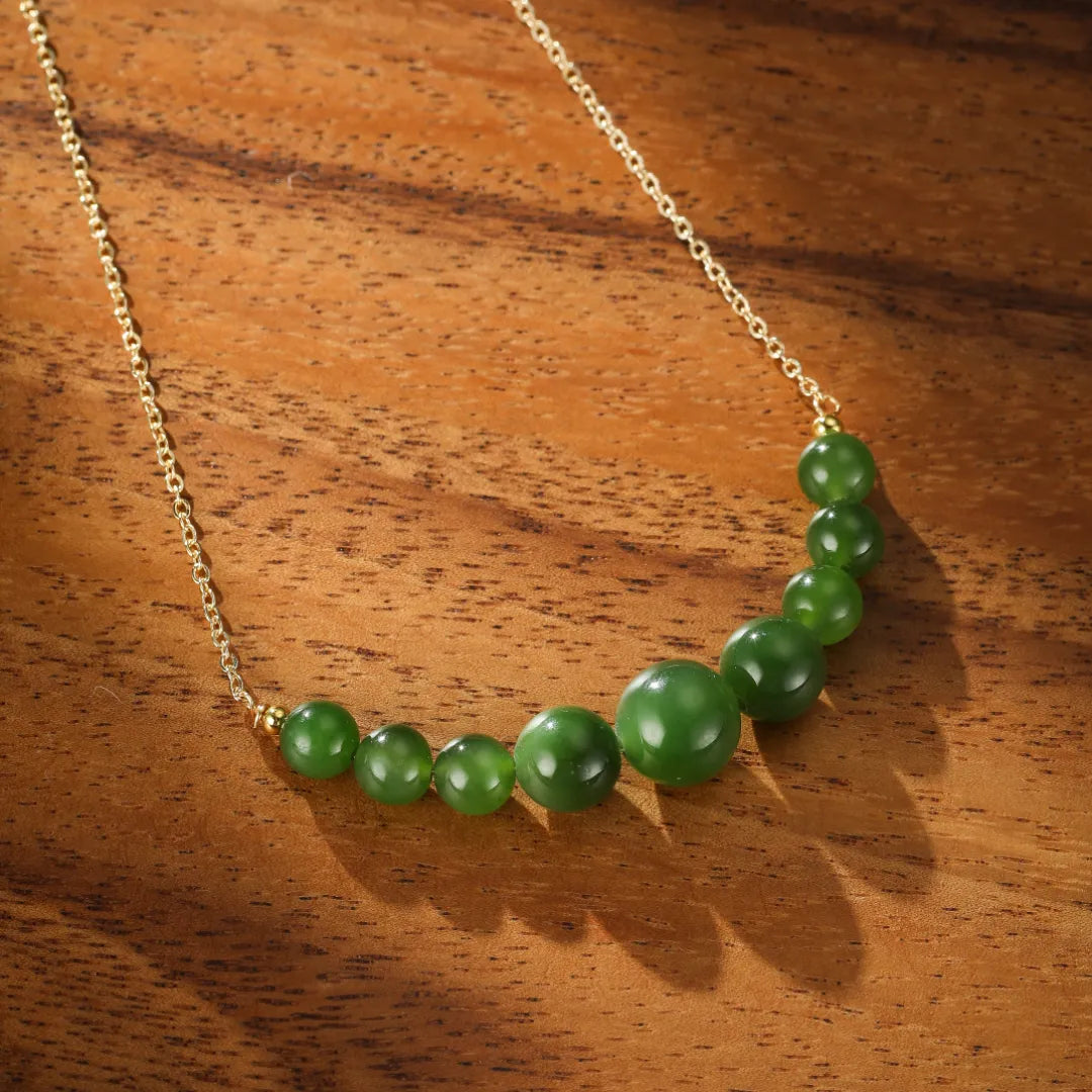 Jade Necklace "Eternal Joy" Gold