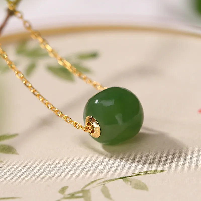 Jade Necklace – Elegant Harmony, 18K Gold