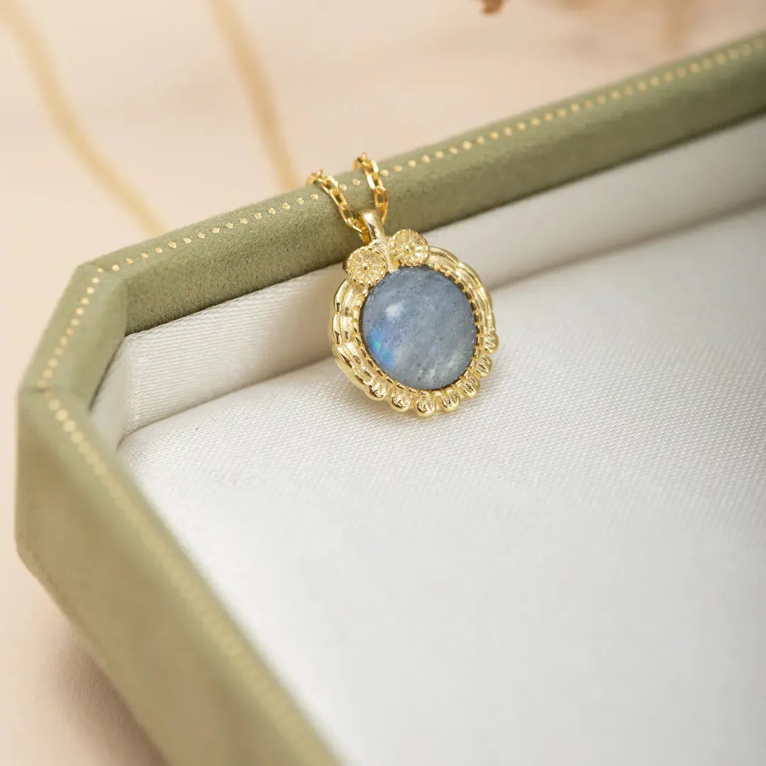 Labradorite Necklace "Antique Reflections" Gold-Plated Silver