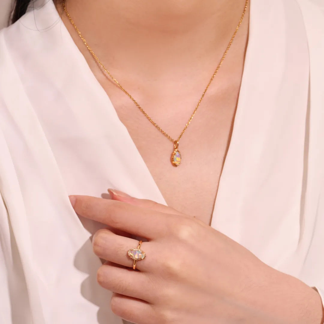 Opal Necklace "Enchanting Aura" Gold-Plated Silver