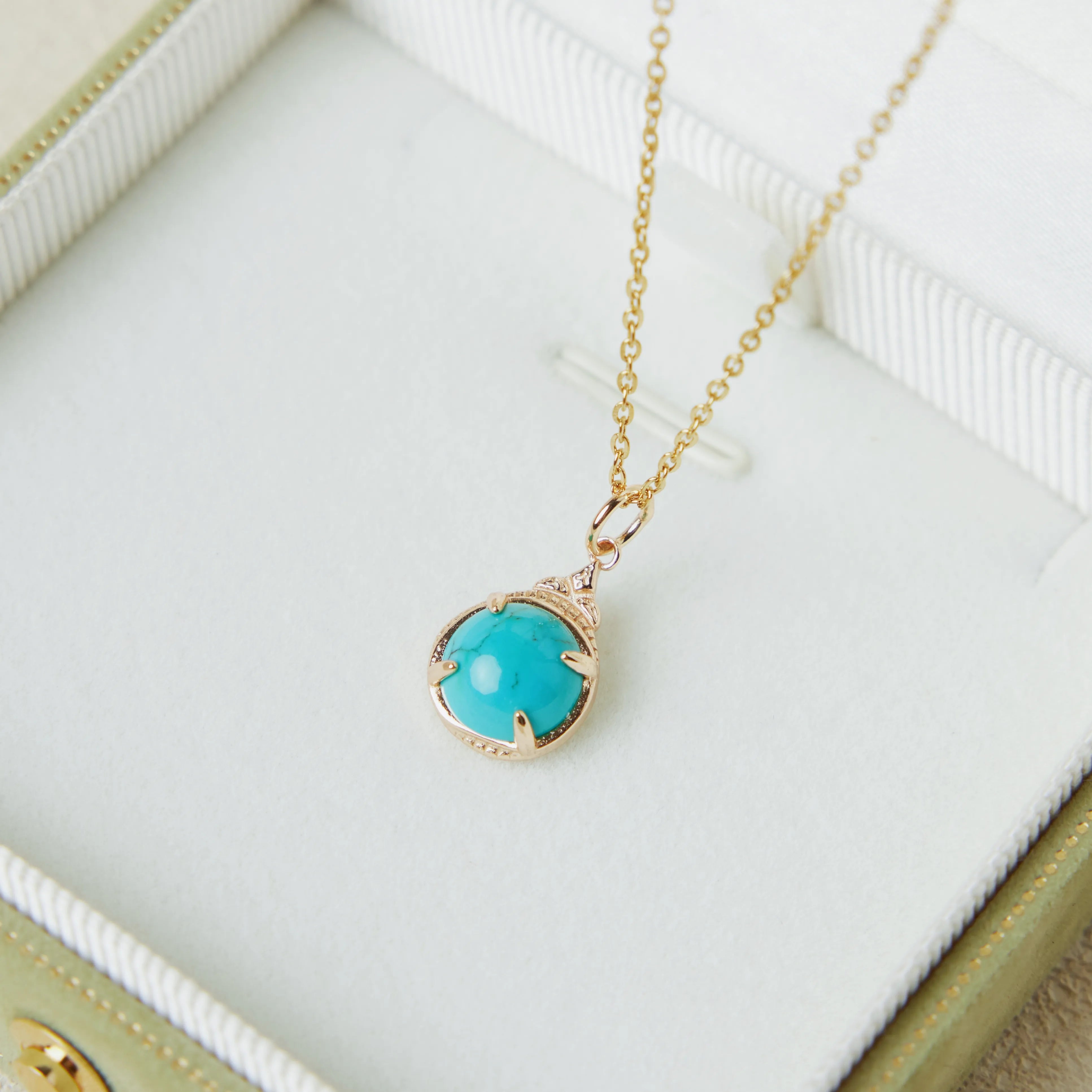 Turquoise Necklace "Enchanted Circle" Gold-Plated Silver